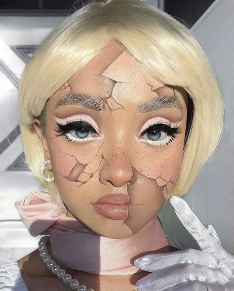 Puppet Makeup, Creepy Doll Makeup, Cracked Doll Makeup, Broken Doll Makeup, Doll Makeup Halloween, Doll Face Makeup, Teknik Makeup, Porcelain Doll Makeup, Drag Make-up