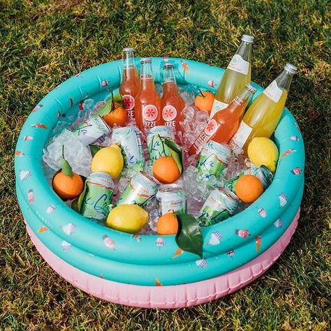 Tropisk Fest, 4de Verjaardag, Pool Party Food, Pool Drinks, Backyard Birthday Parties, Pool Party Ideas, Drink Cooler, Fest Temaer, Beach Birthday Party