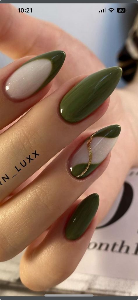 Nails Inspo Green, Forest Green Nail Designs, Nails Design Green, Nails Inspiration Green, Green Nails Ideas, Green Nail Design, Green Nail Ideas, ليلو وستيتش, Nails Green