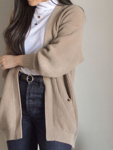 Turtleneck Women Outfit, Stylish Cardigans For Women, Cardigan And Turtleneck Outfit, Turtleneck Cardigan Outfit, Ootd With Cardigan, Cardigan With Turtleneck Outfit, Turtleneck And Cardigan Outfit, Winter Outfits Cardigans, Turtleneck With Cardigan