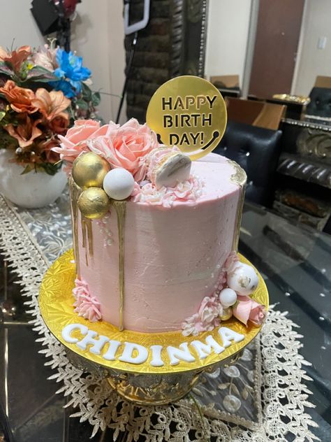 Cake With Gold Balls, Artificial Flower Cake, Pink Buttercream Cake, Cuppa Cake, Pink Buttercream, Small Birthday Cakes, Chocolate Cake Designs, Piping Flowers, Gold Drip