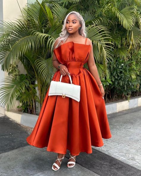 Modest Wedding Guest Dress, Flare Dress Outfit Classy, African Party Dresses, Modest Dresses Fashion, Classy Gowns, Flare Dresses, Chic Dress Classy, African Fashion Skirts