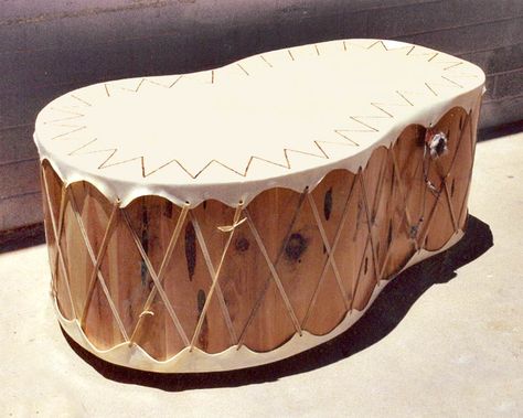 Native American Drum Table Modern Wood House, Diy Drum, Native Decor, Diy Drums, Native American Drums, Furniture 2023, Rustic Tables, Native American Decor, Drum Coffee Table