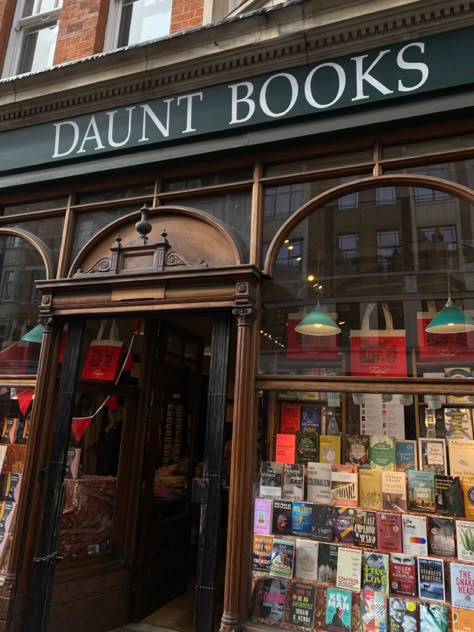 Daunt Books London Aesthetic, London Daunt Books, London Writer Aesthetic, Daunt Books Aesthetic, London Book Store, London Library Aesthetic, Bookshops London, London Bookstore Aesthetic, London Bookstores