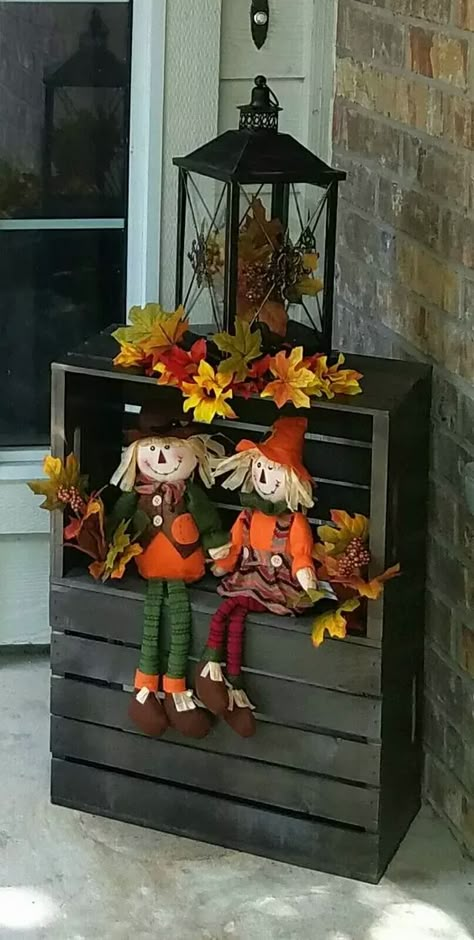 Fall Yard Decor, Front Porch Decorating Ideas, Porch Decorating Ideas, Fall Front Porch Decor, Fall Deco, Fall Thanksgiving Decor, Autumn Decorating, Fall Front Porch, Fall Halloween Crafts