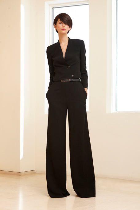 Black wide-leg pants Dandy Look, Black Pants Outfit, Wide Leg Pants Outfit, 2011 Fashion, Leg Pants Outfit, Black Wide Leg Trousers, Black Wide Leg Pants, Mode Casual, Looks Black