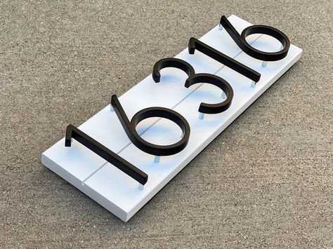 Shiplap House, Farmhouse House Numbers, Farmhouse Address Sign, Black House Numbers, Modern House Numbers Sign, Decor Modern Farmhouse, House Address Sign, Beach House Signs, Metal House Numbers