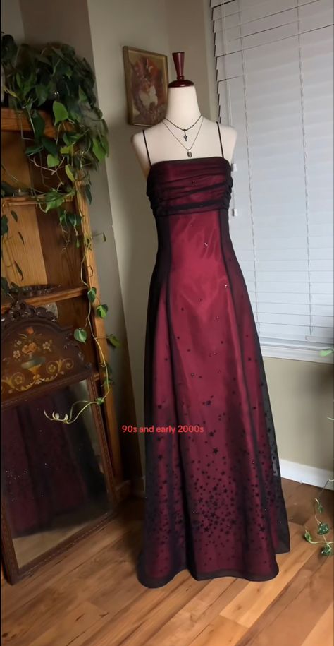 Grunge Fairycore Prom Dress, Kate Stratford Prom Dress, 90s Burgundy Prom Dress, Antique Prom Dresses, 90s Prom Dress Grunge Purple, 2005 Prom Dress, Early 2000's Prom Dresses, Kay Stratford Prom Dress, Halloween Dance Dresses