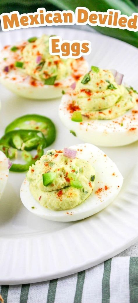 This Mexican Deviled Eggs are a delicious appetizer to serve at your next party. Tex Mex Deviled Eggs, Southwest Deviled Eggs, Jalapeno Deviled Eggs Recipe, Different Kinds Of Deviled Eggs, Different Types Of Deviled Eggs, Deviled Egg Board, Fun Deviled Eggs, Devils Eggs Recipe, Vinegar Deviled Eggs