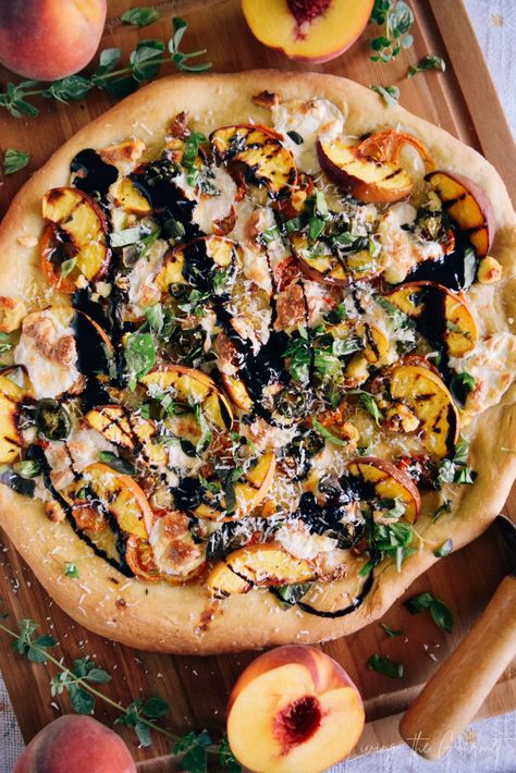 Grilled Peach Pizza, Peach Arugula Pizza, Peach Pizza Goat Cheese, Pizza With Peaches, Peach Pizza Recipe, Goat Cheese Flatbread Pizza, Summer Pizza Recipes, Fruit Flatbread, Honey Goat Cheese Pizza