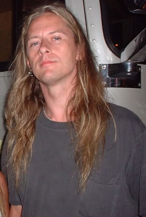 Jerry Cantrell. Jerry Cantrell Tattoo, Jerry Cantrell 90s, Layne Staley Jerry Cantrell, Bloodhound Gang, Jerry Cantrell Gif, Alice In Chains Jerry Cantrell, Jerry Cantrell 2022, Alice In Chains Albums, Mike Starr