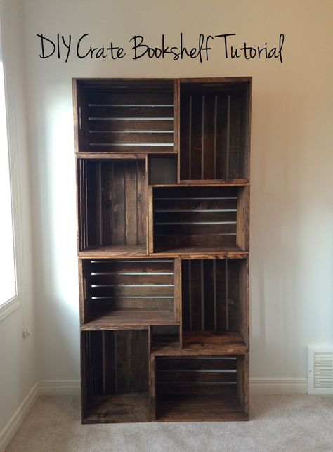 Wine crates are for way more than just wine. In just a few steps, you can turn them into a genius solution for organizing backyard essentials. As seen here, they also look great indoors, so making two of these would be well worth it. Get the tutorial at Tara Michelle Interiors. Drawer Shelves Diy, Diy Crate Bookshelf, Koti Diy, Crate Bookshelf, Diy Crate, Bookshelves Diy, Lodge Decor, Drawer Shelves, Wooden Crates