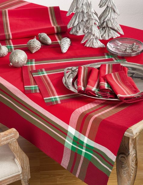 Secondo Tartan Plaid Cotton Napkin Holiday Tablecloths, Holiday Table Runner, Woven Placemats, Holiday Dining, Tartan Design, Tablecloth Fabric, Christmas Tablescapes, Cotton Tablecloths, Plaid Design