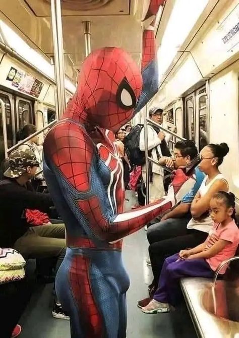 Spiderman Meme, Deadpool And Spiderman, Spiderman Costume, Spiderman Cosplay, Lycra Men, Tom Holland Spiderman, Male Cosplay, Top Memes, Men In Uniform