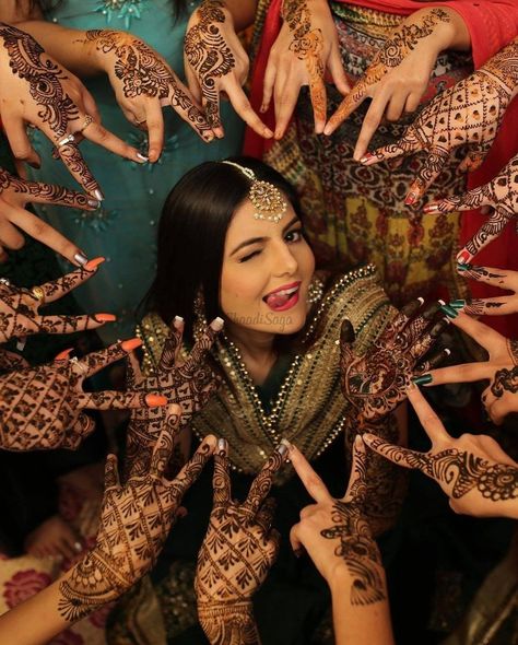 Must have Wedding Photos With Bridesmaids   #bride #indianwedding #bridalinspo #shaadisaga #weddinginspo  #mehndioutfit #mehendi   #mehndijewellery  #bridaldiaries #desibride #bridesofindia #photoideas Mehendi Poses, Mehendi Photoshoot, Haldi Photoshoot, Mehendi Photography, शादी की तस्वीरें, Bridesmaid Poses, Indian Bride Poses, Indian Bride Photography Poses, Bridesmaid Photoshoot