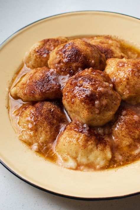 South African Souskluitjies Souskluitjies South Africa, Dumplings Recipe South African, Best South African Recipes, Souskluitjies Resep, South African Dessert Recipes, South African Recipes Afrikaanse Resepte, Inexpensive Desserts, African Food Recipes, African Desserts