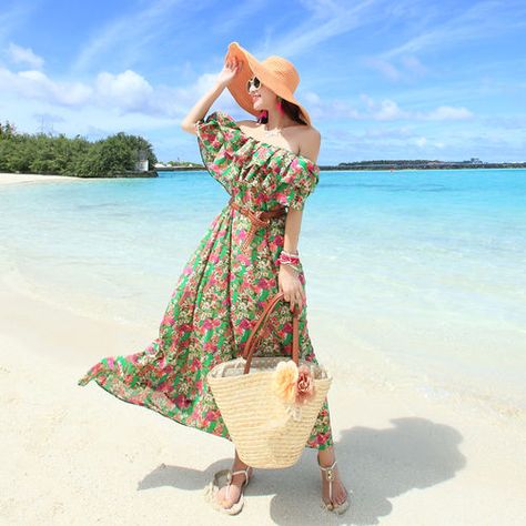 Long Maxi Summer Dresses Beach Dress Photoshoot, Maxi Dress Summer Beach, Girls Beach Trip, Beach Poses By Yourself Photo Ideas, Cute Maternity Dresses, Holiday Outfits Summer, Summer Maxi Dresses, Trendy Dresses Summer, Long Summer Dresses Maxi