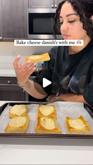 Taylor Johnson | Las Vegas Realtor ®️ on Instagram: "Sooo flaky & delicious. Stop over paying for cheese danish’s and start making them yourself 🥰   Super quick. Super easy.   1 roll of puff pastry will make 6 danishes. So simply double this recipe for 12.   1/2 block of cream cheese  1/4 cup of sugar  About 1tsp of vanilla  And a pinch of salt   * disclaimer, I NEVER measure so just do what feels right 😉   Mix your ingredients  Brush the egg wash on your puff pastry  Scoop your cream cheese mixture to the center of the ‘danish’   Bake in the oven at 400° for 15 minutes.   Enjoy!   #home #cooking #cheesedanish #lasvegas" Puff Pastry Dessert With Cream Cheese, Easy Breakfast Ideas Puff Pastry, Egg Wash For Puff Pastry, How To Use Puff Pastry, Puff Pastry Cream Cheese Danish, Cream Cheese Filling For Pastry, Cream Cheese Danish Puff Pastry, Cheese Danish With Puff Pastry, Easy Puff Pastry Recipes