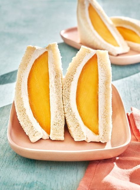 Fruit Sando (Japanese Mango Sandwiches) | RICARDO Sando Sandwich, Fruit Sando, Japanese Sandwich, Dessert Sandwich, Bunny Chow, Fruit Sandwich, Fruit Cream, Salmon And Shrimp, Homemade Cookbook