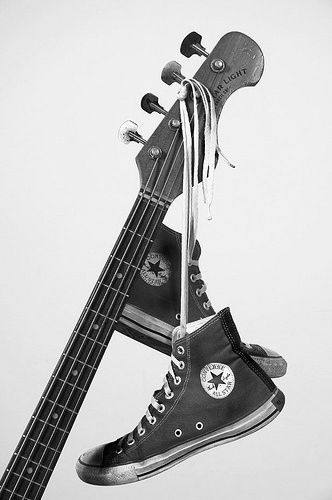 Black And White Music, Electric Ladyland, Konosuba Wallpaper, Ideas For Photography, Guitar Obsession, Photography Black And White, Biker Lifestyle, Photography Poses Family, Freddy Mercury