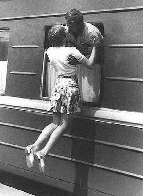 vintage everyday: The Power of Love – Romantic Kisses in the Past That You Have Rarely Seen Today Romantic Kiss, Last Kiss, The Embrace, Jolie Photo, All You Need Is Love, Two People, Hopeless Romantic, Vintage Love, A Train