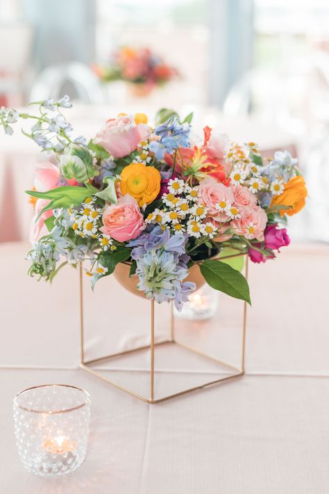 Spring Wedding Flower, Pastel Wedding Theme, Wildflower Wedding Theme, Dinner Table Centerpieces, Wedding Flower Trends, Event Florals, Spring Floral Arrangements, Bridesmaids Bouquets, Spring Wedding Flowers