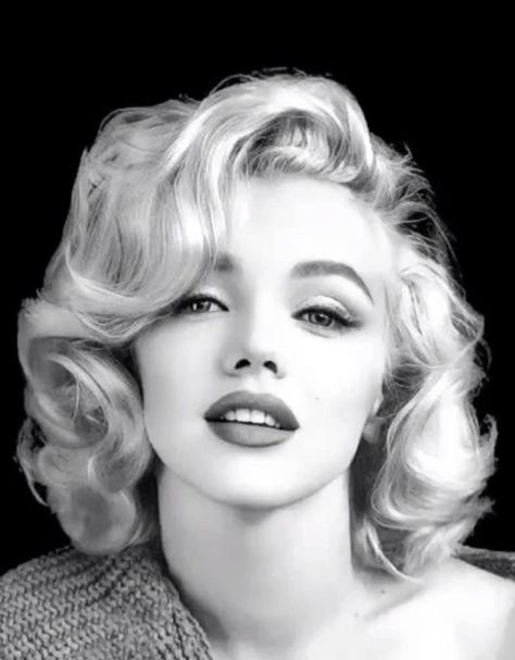 Maralin Munro, Marilyn Monroe Wallpaper Aesthetic, Stealing Aesthetic, Aesthetic Marilyn Monroe, Jamie Lee Curtis Young, Marilyn Monroe Aesthetic, Marilyn Monroe Black And White, Merlin Monro, Marilyn Monroe Wallpaper