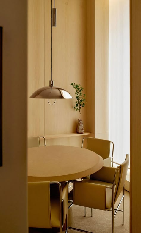 Halleroed Interior, Desselle & Partners, Minimalism Room, Minimalism Bedroom, Instagram Office, Soft Minimalism, Dining Ideas, Scandinavian Color, Yellow Interior