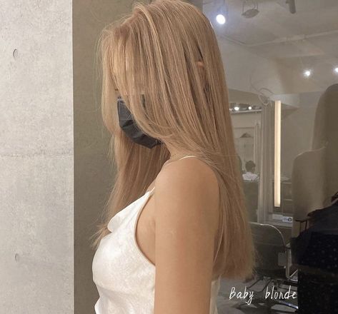 Hair Color Aesthetic Korean, Asian Light Hair, Korean Straight Haircut, Korean Hair Color Blonde, Honey Milk Tea Hair Color, Milk Tea Brown Hair Color Korean, Ash Honey Blonde Hair, Asian Girl Blonde Hair, Blond Hair Asian