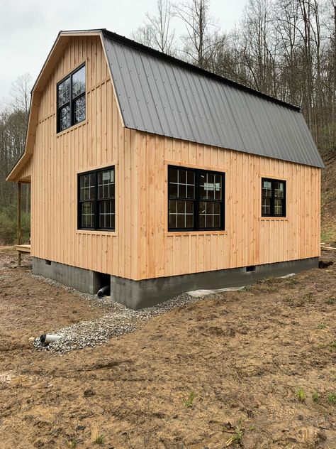 Amish Gambrel Cabins Amish Cabins Tiny Houses, Small Cottage Cabin, Tiny House Made From Shed, Gambrel Tiny House, Diy Tiny Cabin Cheap, Off Grid Cabin Decor, Building A Cabin In The Woods, Tiny House Cabin Plans, How To Build A Cabin Diy