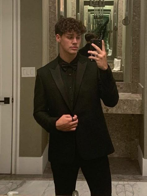 All Black Suit Prom, Prom Fashion For Guys, Black Suit Prom, Instagram Spam Account, Full Black Suit, All Black Tuxedo, Black Prom Suits, Formals For Men, Suit For Prom