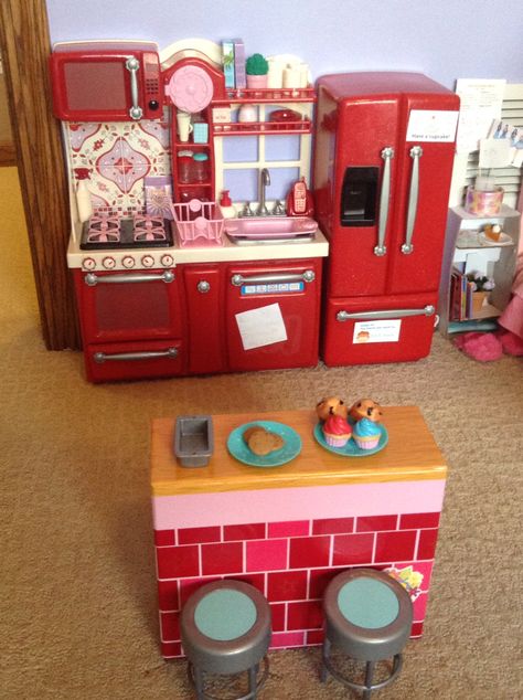 Our generation kitchen set for dolls Our Generation Kitchen, American Girl Kitchen, Madi Core, Baby Doll Stuff, Og Dolls, Ye Ye, Generation Dolls, Our Generation Dolls, Dolls House Interiors