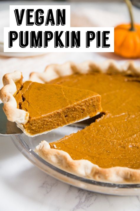 Vegan Pumpkin Pie- this classic pie is very simple to make and SO delicious. Your friends and family will never even know that it is vegan!! Vegan Pumpkin Pie Recipe, Vegan Thanksgiving Dessert, Classic Pumpkin Pie Recipe, Best Pumpkin Pie Recipe, Vegan Pies, Pumpkin Pie Recipe Easy, Perfect Pumpkin Pie, Crustless Pumpkin Pie, Vegan Pumpkin Pie