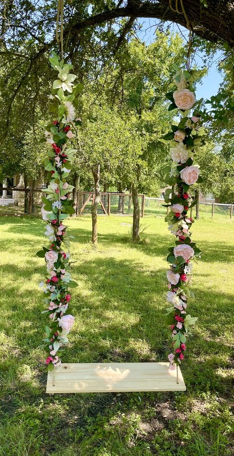 Outdoor Photo Props, Diy Swing, Photo Props Diy, Tree Swing, Garden Swing, Rustic Garden Decor, Swing Set, Backyard Decor, Raised Garden Beds