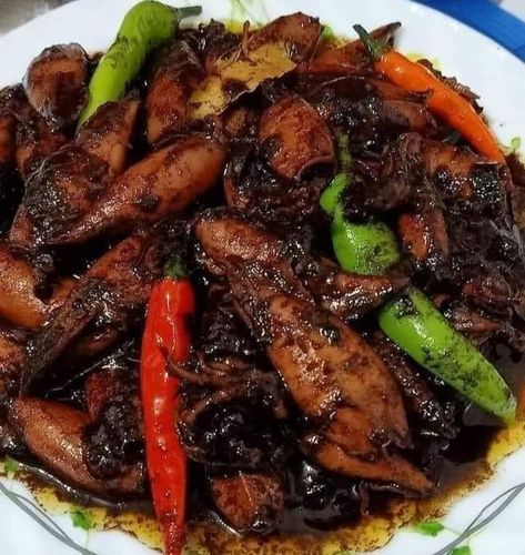 Adobong Pusit Recipe, Pusit Recipe, Adobong Pusit, Chopped Garlic, Recipe Ingredients, Cooking Oil, Green Onions, Soy Sauce, Ingredients Recipes