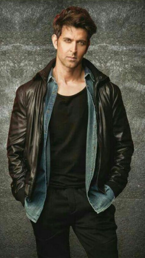 Bollywood Hero Photos, Hrithik Roshan Photo, Hrithik Roshan Photoshoot, Hrithik Roshan Wallpapers, Ritik Roshan, Fighter Movie, Hrithik Roshan Hairstyle, Artis India, Indian Bollywood Actors