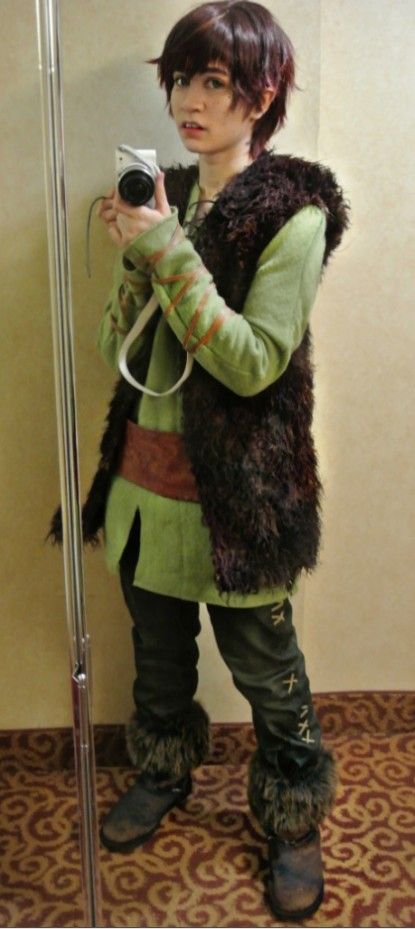 hiccup cosplay #hiccup #cosplay #dreamworks #hiccupcosplay Hiccup Costume, Hiccup Cosplay, Httyd Hiccup, Dragon Httyd, Cute Snake, Dreamworks Animation, Cosplay Tips, Cosplay Characters, Hiccup