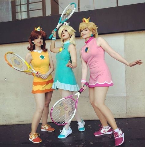 Rosalina Cosplay, Daisy Costume, Princess Peach Cosplay, Mario Tennis, Halloween Trio, Mario Cosplay, Peach Cosplay, Peach Costume, Mario Costume