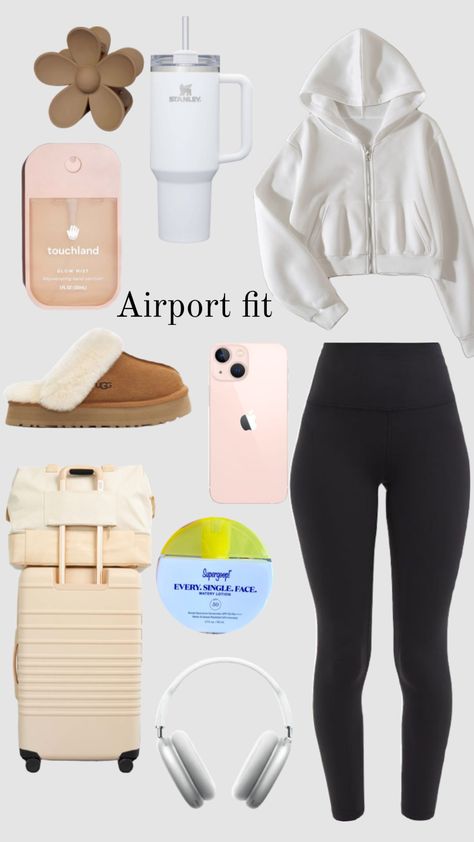 Airport Cute Outfit, Cute Outfits Airport, Airport Outfit In Summer, Airport Outfit Cold Weather, Aesthetic Traveling Outfits, Travel Fit Aesthetic, Comfy Cute Airport Outfit Summer Casual, Airport Outfit With Leggings, Airport Inspo Outfits