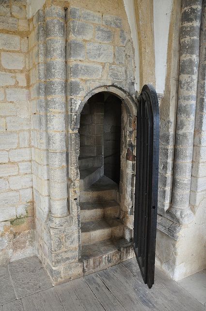 Castle Rising, Norfolk Foto Scale, Secret Passages, Castles Interior, Hidden Rooms, Secret Rooms, Trik Fotografi, Stairway To Heaven, Old Stone, Medieval Castle