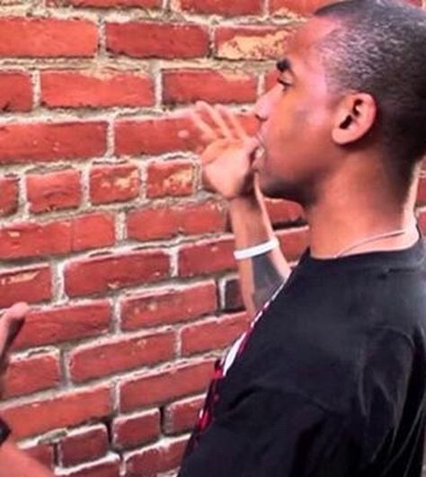 Talking to wall/myself Talking To Wall, Memes For Texting, Funny Mood Pics, Eyebrow Raise, Real Tiktok, Chloe Core, Hit Head, Tiktok Slideshow, Funny Whisper