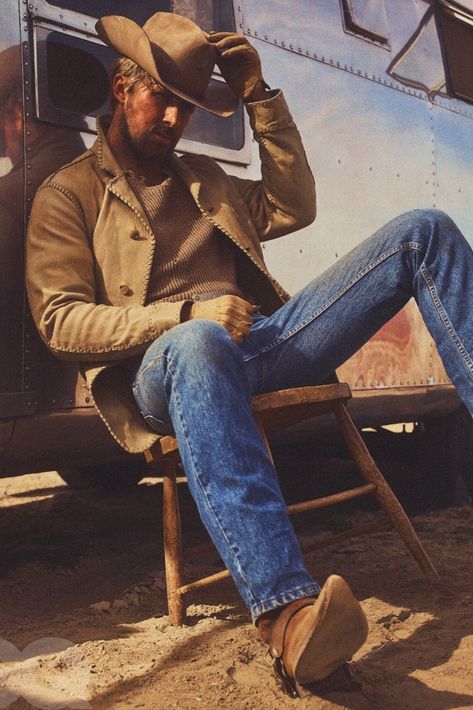 Rugged and refined. #RyanGosling wears the #RLPurpleLabel burnished leather coat with classic denim for @gq’s summer issue.

#RLEditorials Ryan Gosling Gq 2023, Japanese Cowboy Style, Cowboy Outfit Men, Ryan Gosling Style, Cowboy Aesthetic, Райан Гослинг, The Fall Guy, Simply Irresistible, Cowboy Outfits