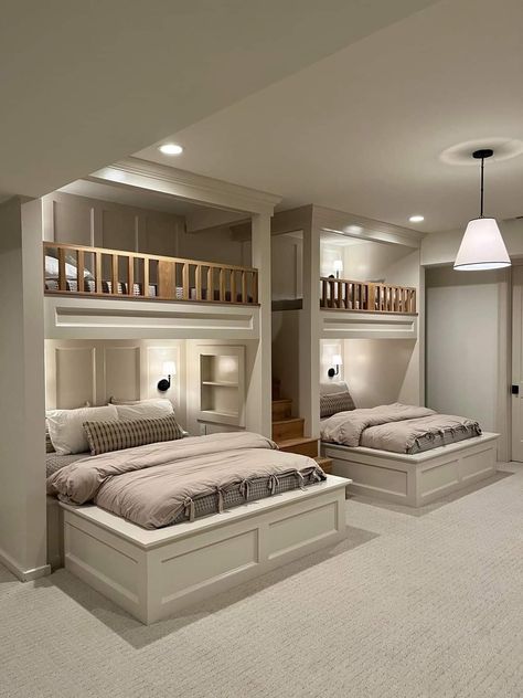 Guest Bedroom Ideas Multiple Beds, Master Design Bedroom, Guest Bedroom Multiple Beds, Lake Basement Ideas, Separate Bunk Beds Shared Rooms, Built In Bunk Rooms For Adults, Built In Loft Bed Ideas, Bedroom Multiple Beds, Fun Home Ideas