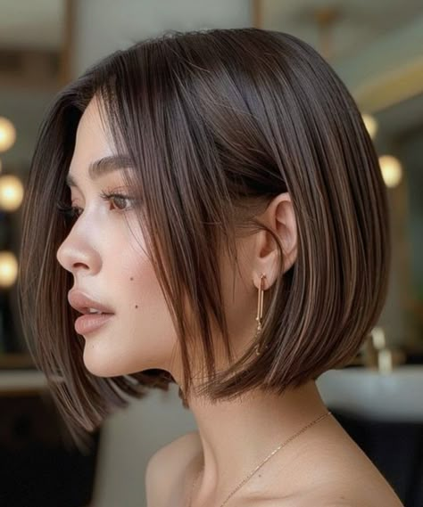 Short Bob No Fringe, Asian Short Hair Bob, Short Bob Dark Hair, Feminine Short Hair Round Face, Short Bob Round Face, Korean Bob Haircut, Short Hair Outfit, Modern Short Hair, Pixie Hair Styles