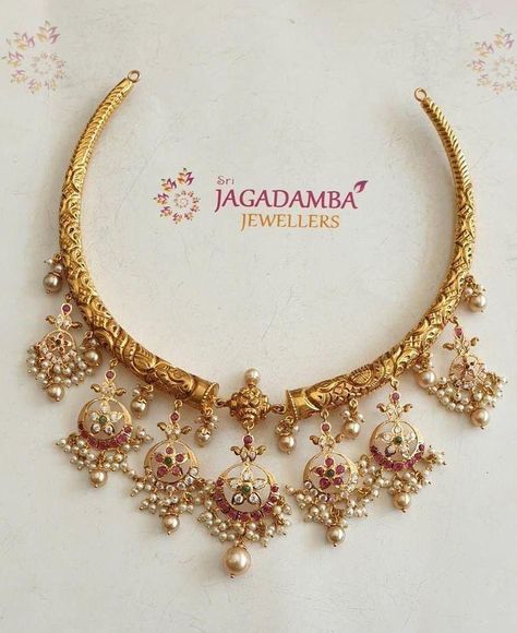 Pink Aesthetic Jewelry, Kanti Necklace, Jewelry Aesthetic Gold, Aesthetic Gold Jewelry, Guttapusalu Necklace, Choker Jewellery, 21 February, Rajputi Jewellery, Aesthetic Gold