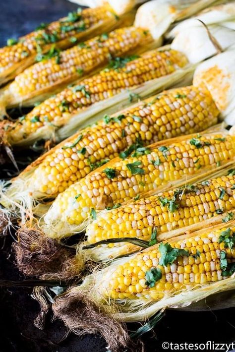 Oven roasted corn is drenched with creamy lime chili butter. The sweet corn and spicy butter makes the perfect summer side dish. Best Corn On The Cob, Corn On The Cob Recipes, Cob Recipes, Scalloped Corn Casserole, Chili Butter, Oven Roasted Corn, Summer Side Dishes Recipes, Lime Butter, Corn Casserole Recipe