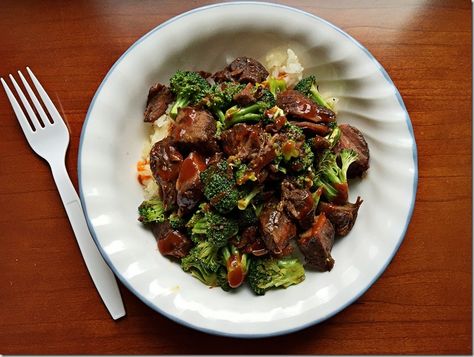 Korean Beef BBQ Ribs Leftover Steak Recipes, Crockpot Beef And Broccoli, Sesame Beef, Delicious Crockpot Recipes, Leftover Steak, Chinese Foods, Authentic Chinese Recipes, Paleo Crockpot, Metabolism Diet