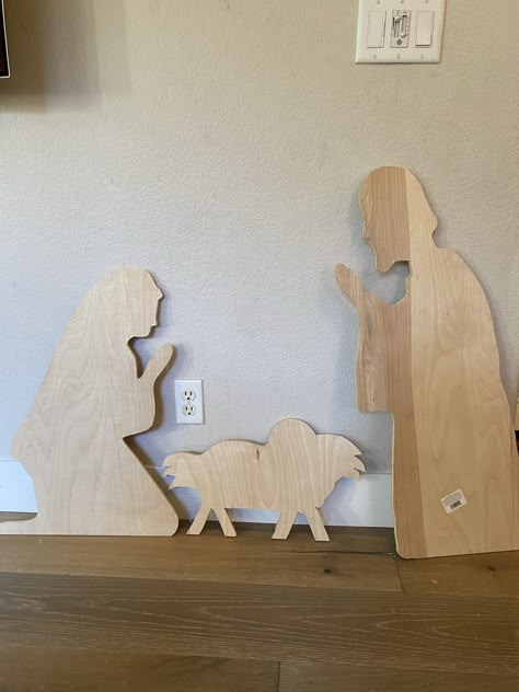 Diy Nativity Scene, Angela Rose Home, Outdoor Nativity Sets, Nativity Scene Diy, Nativity Scene Display, Scene Diy, Tennessee Christmas, Angela Rose, Outdoor Nativity Scene