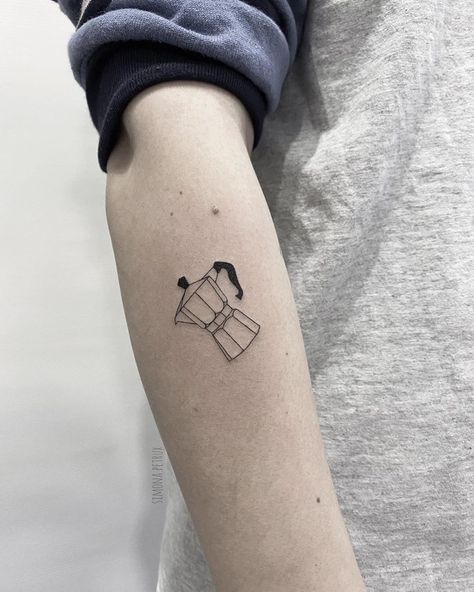 Espresso Maker Tattoo, Moka Pot Tattoo Minimalist, Cuban Coffee Tattoo, Coffee Machine Tattoo, Coffee Small Tattoo, Espresso Tattoo Ideas, Cafecito Tattoo, Mocha Pot Tattoo, Espresso Machine Tattoo