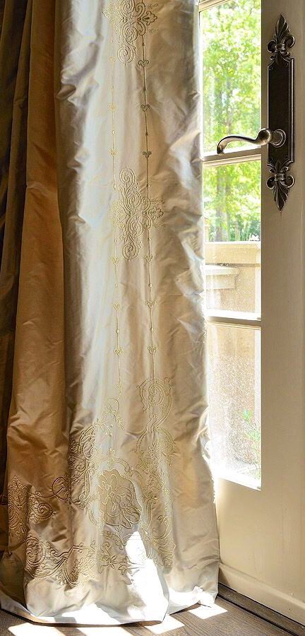 Silk curtains Ivy House, Silk Curtains, Open Door, Elegant Living, Curtain Designs, Cheap Decor, Elegant Homes, Vintage Modern, Cheap Home Decor